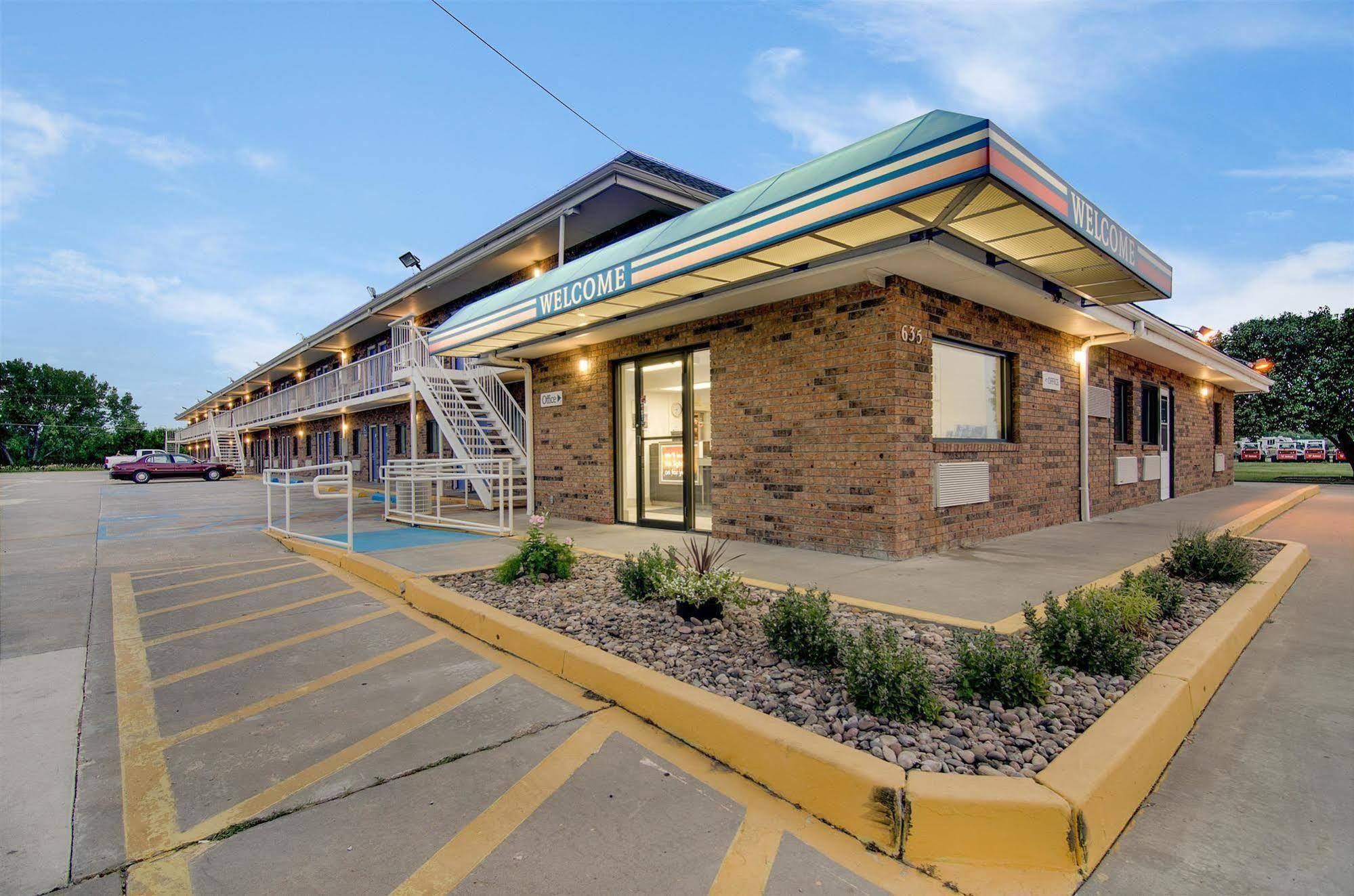 Motel 6-Salina, Ks Экстерьер фото