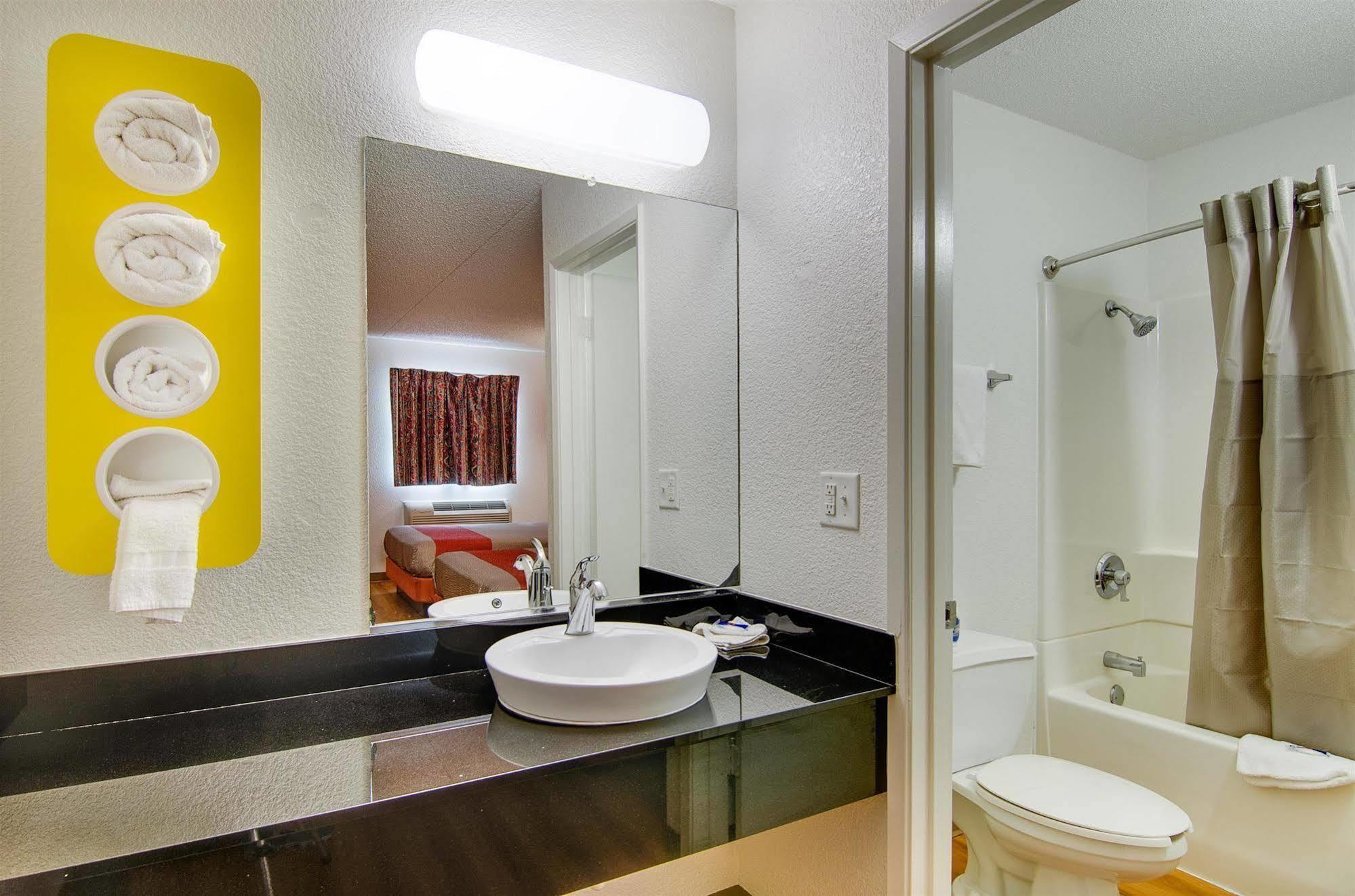 Motel 6-Salina, Ks Экстерьер фото