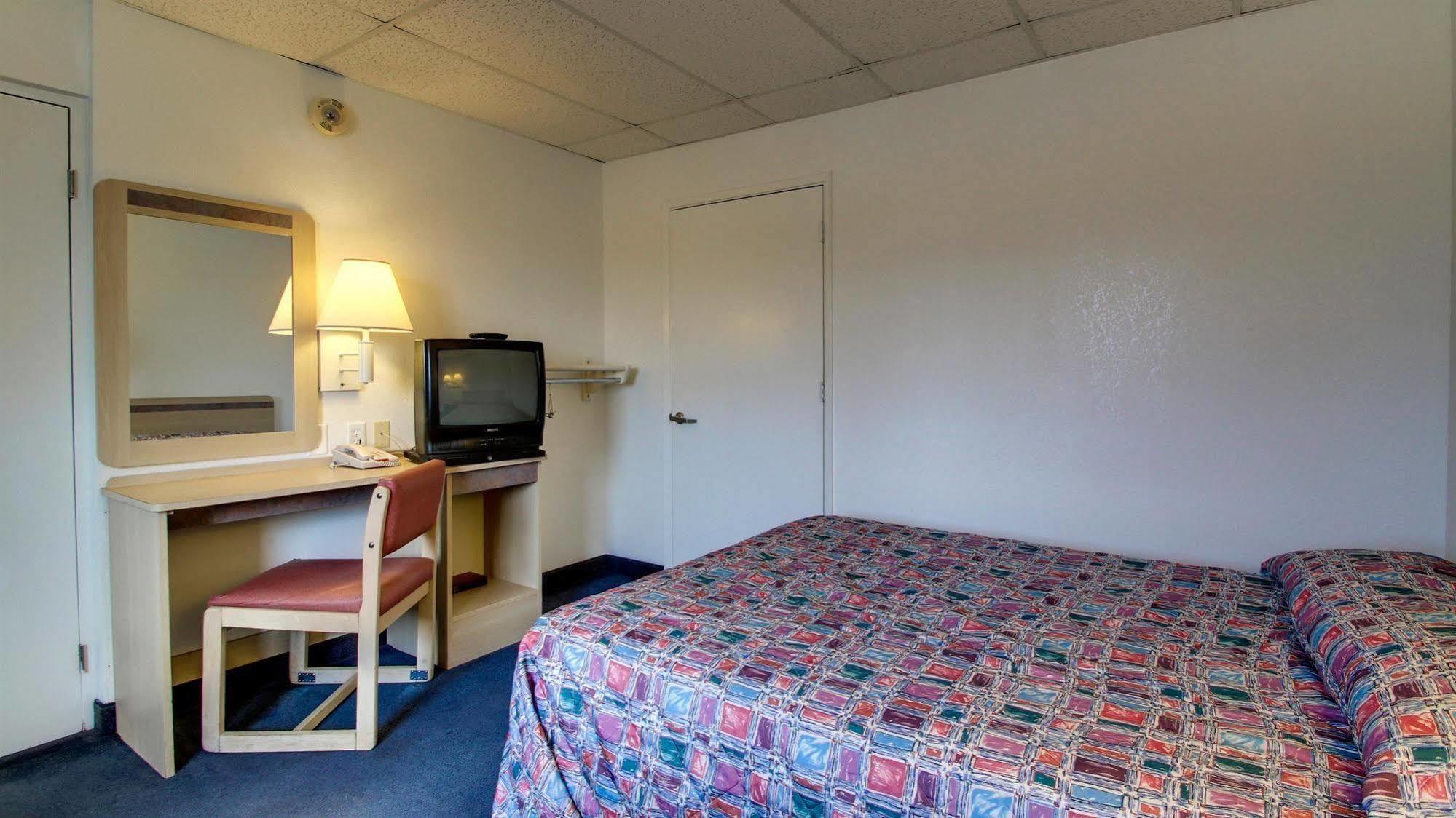 Motel 6-Salina, Ks Экстерьер фото